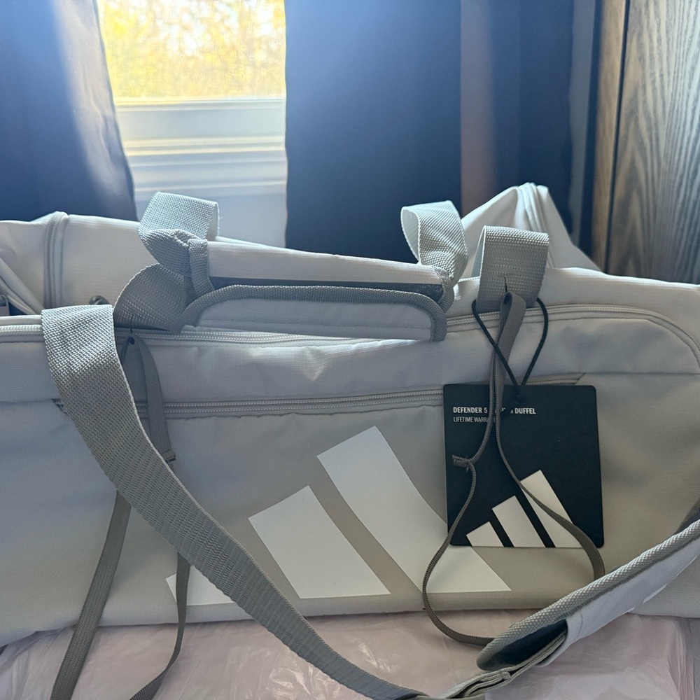 Adidas Light Gray Duffel Bag ! Universal gym bag .. 
This is on smart sell ! 🙌🏼